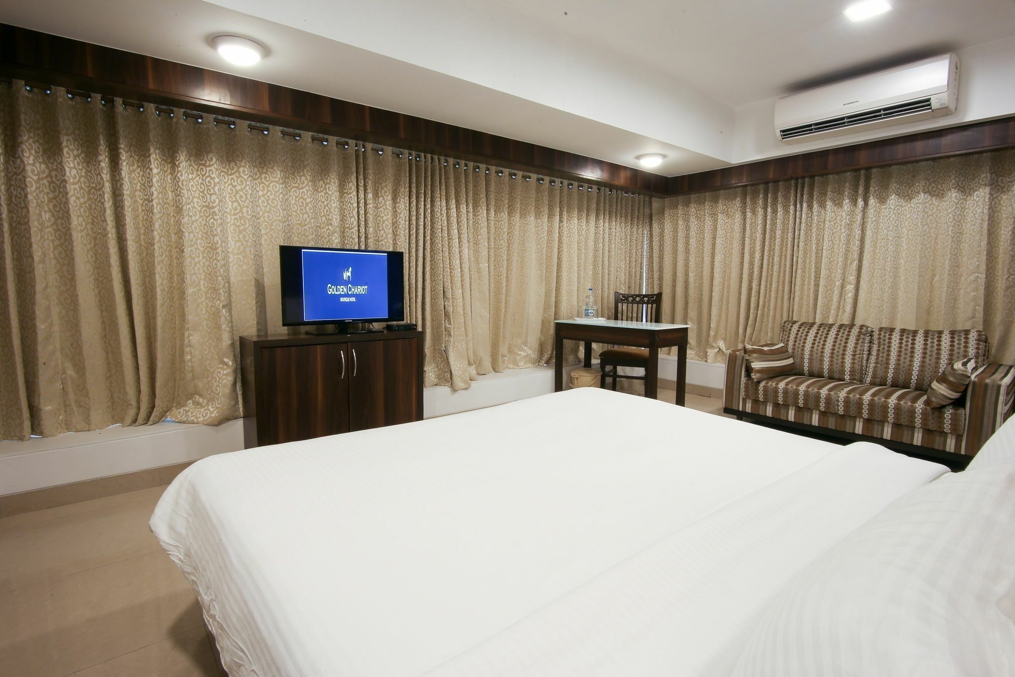 Golden Chariot The Boutique Hotel Mumbai Exterior foto